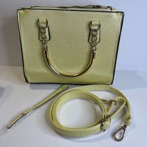 Beautiful Pastel Yellow Hand Bag/crossbody Purse With Gold Handles 💛
